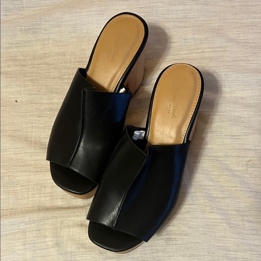 Universal Thread Black Women's Mules